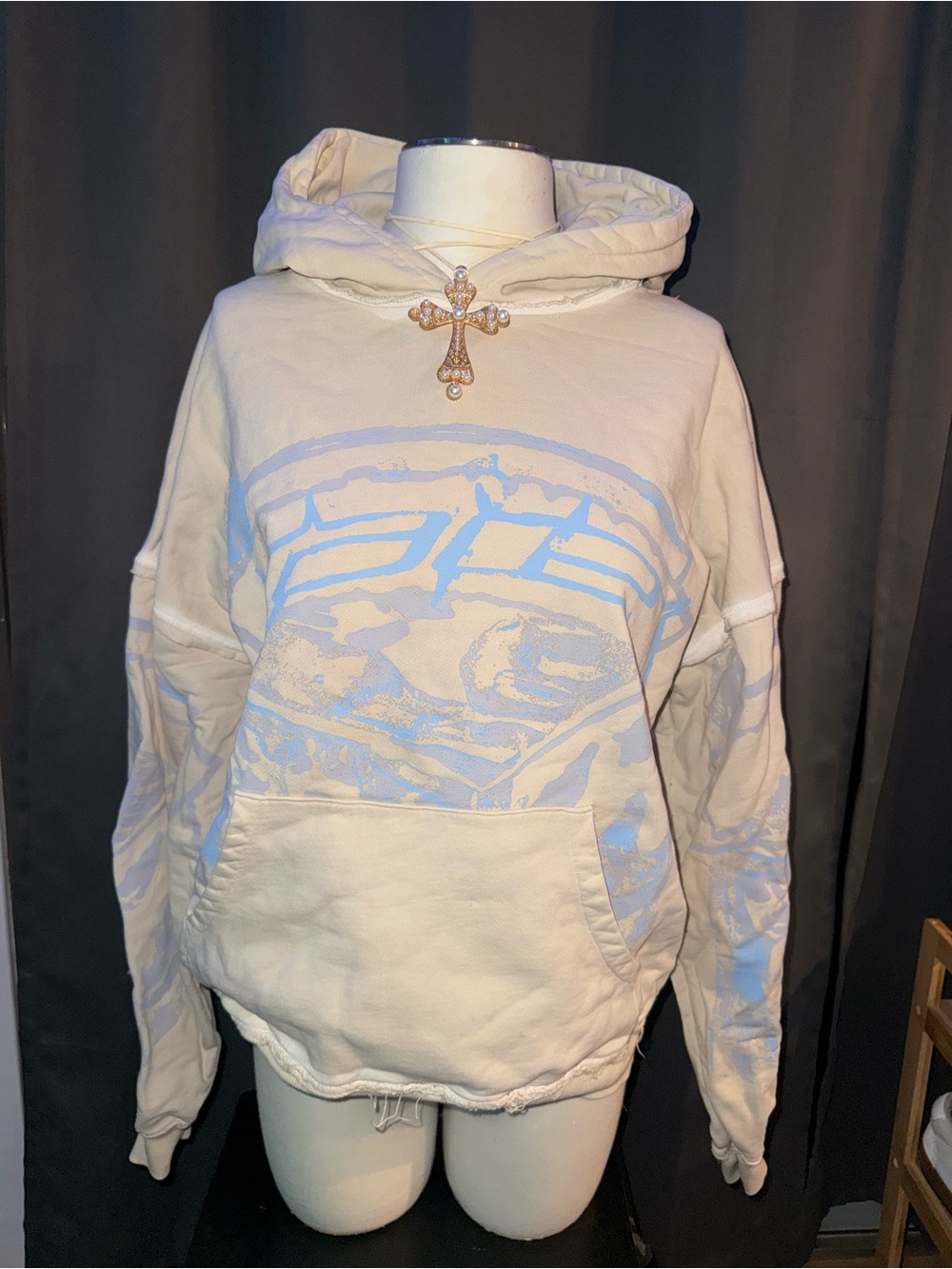 Racer World Wide cream and blue hoodie
